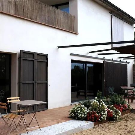Designer With Pool Near And Village Alella