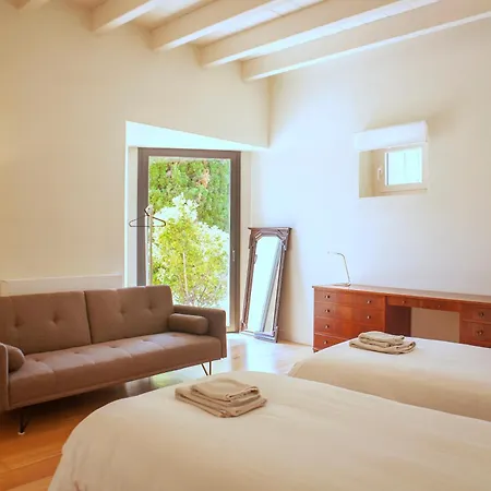 Designer With Pool Near And Village Alella